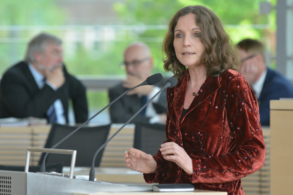 Steht stark in der Kritik: Bildungsministerin Wara Wende. Foto: Thomas Eisenkrätzer